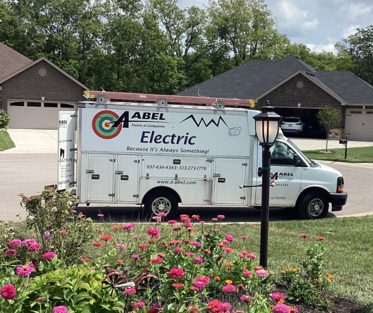 Read more about the article Your Guide To Exterior Lighting Services